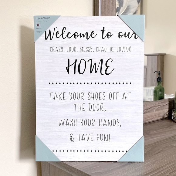 WELCOME SIGN. Wood plaque with welcome message. 12 x 16. White Washed/aged - Picture 4 of 4